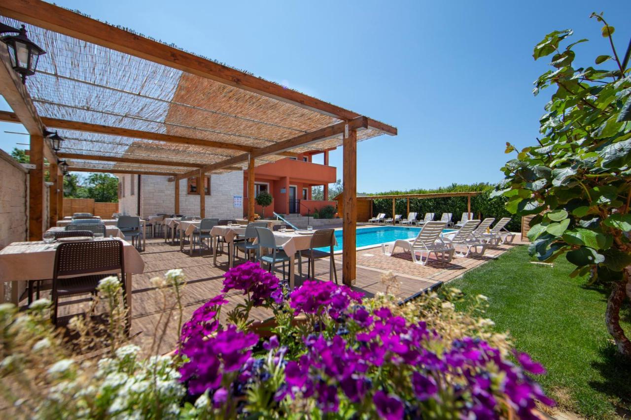 Hotel Natura Vilanija Dış mekan fotoğraf