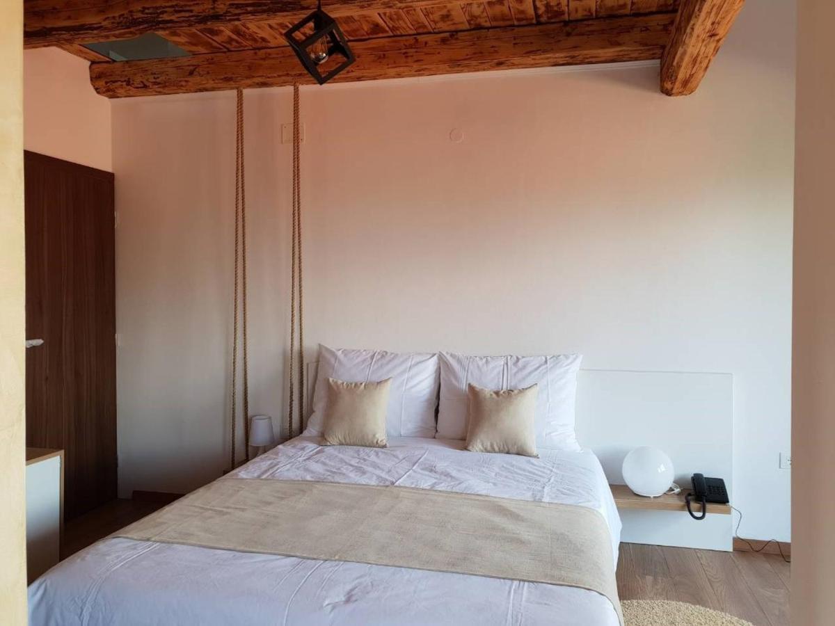 Hotel Natura Vilanija Oda fotoğraf