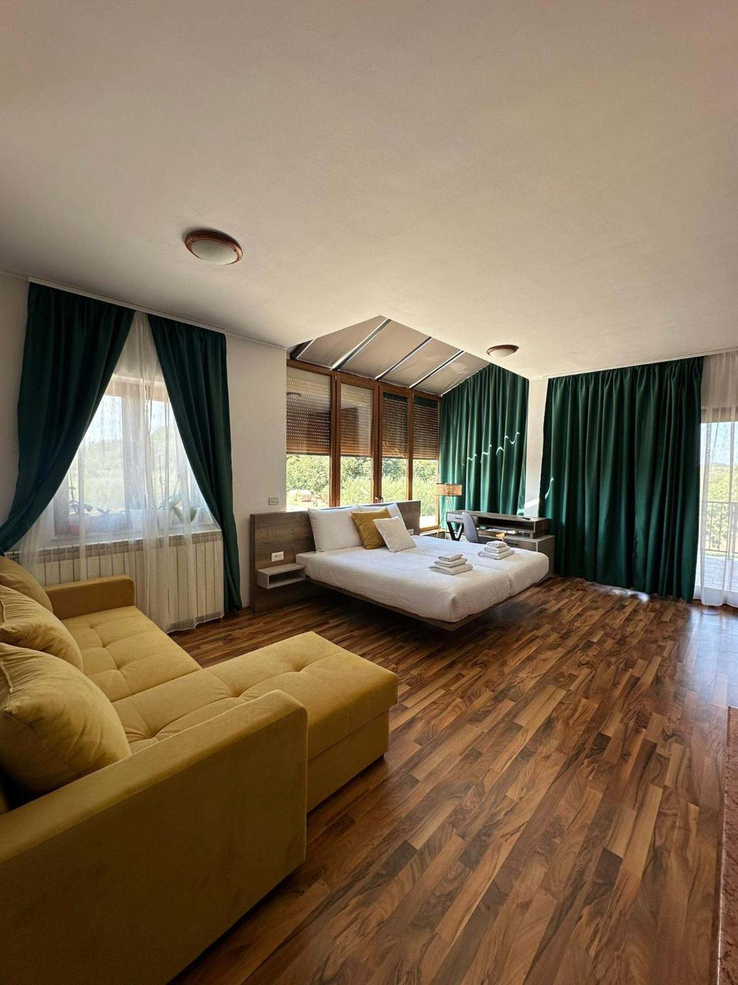 Hotel Natura Vilanija Dış mekan fotoğraf